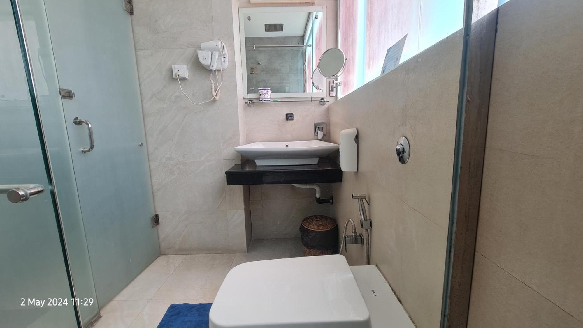 Quick Stop Inn كاندي المظهر الخارجي الصورة
