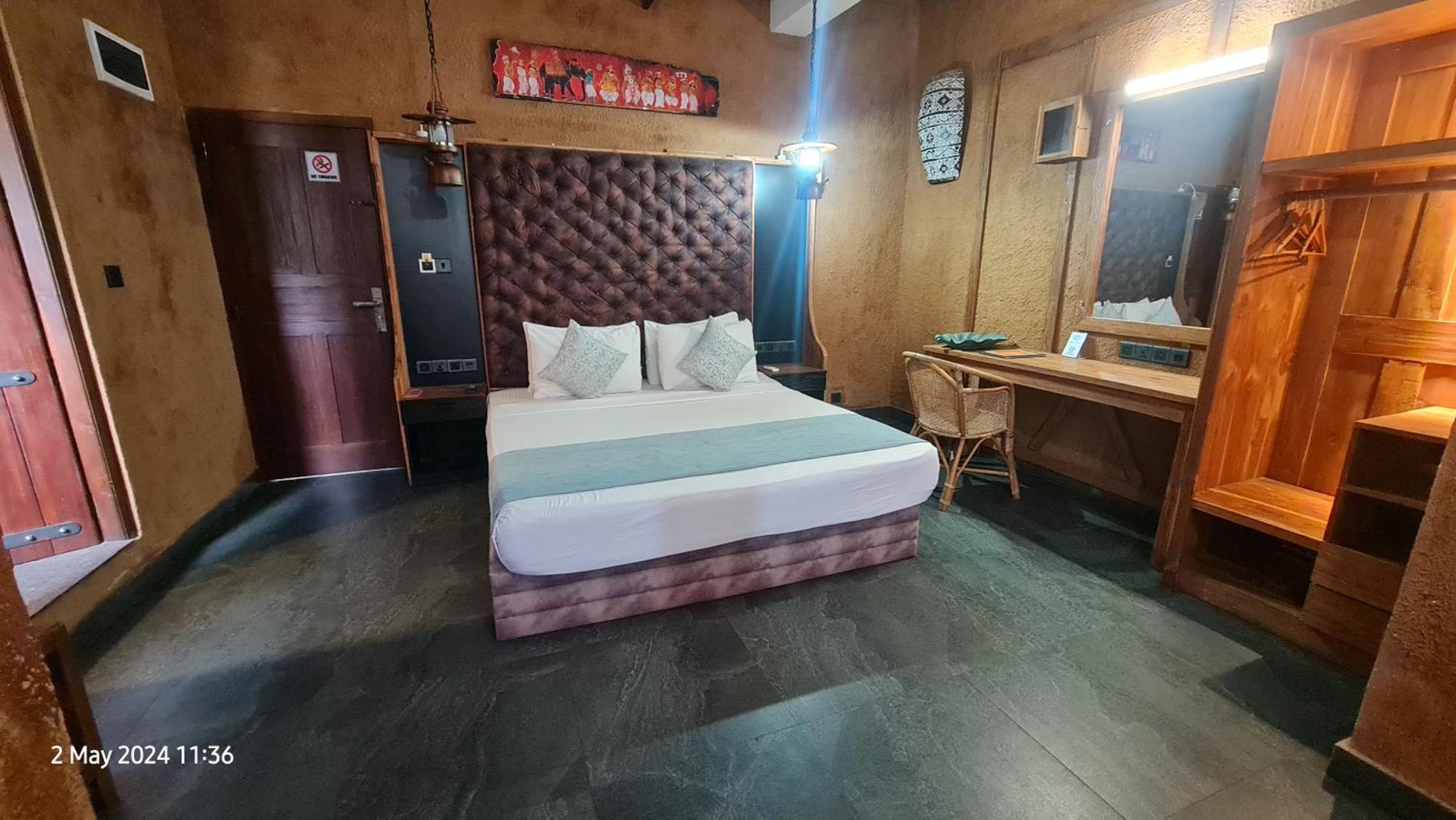 Quick Stop Inn كاندي المظهر الخارجي الصورة