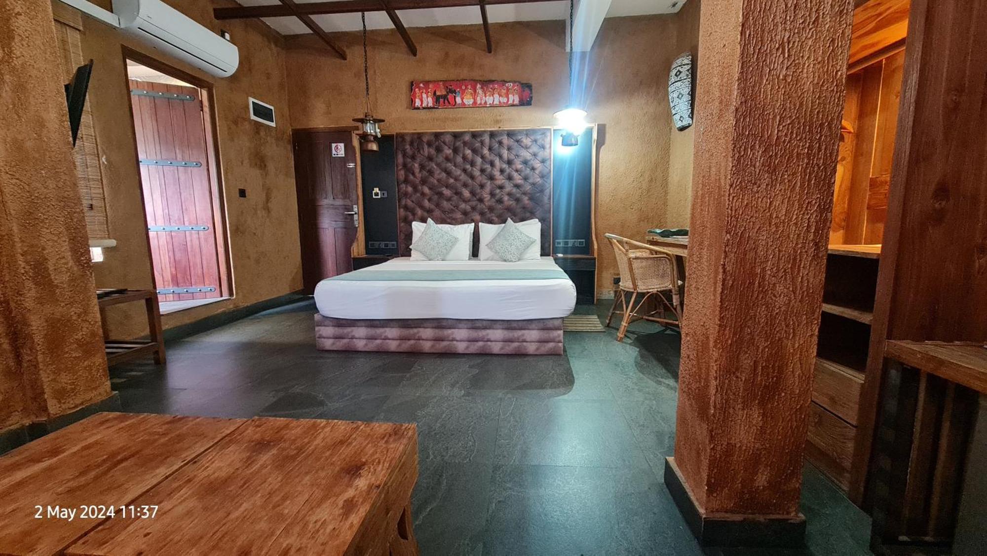 Quick Stop Inn كاندي المظهر الخارجي الصورة